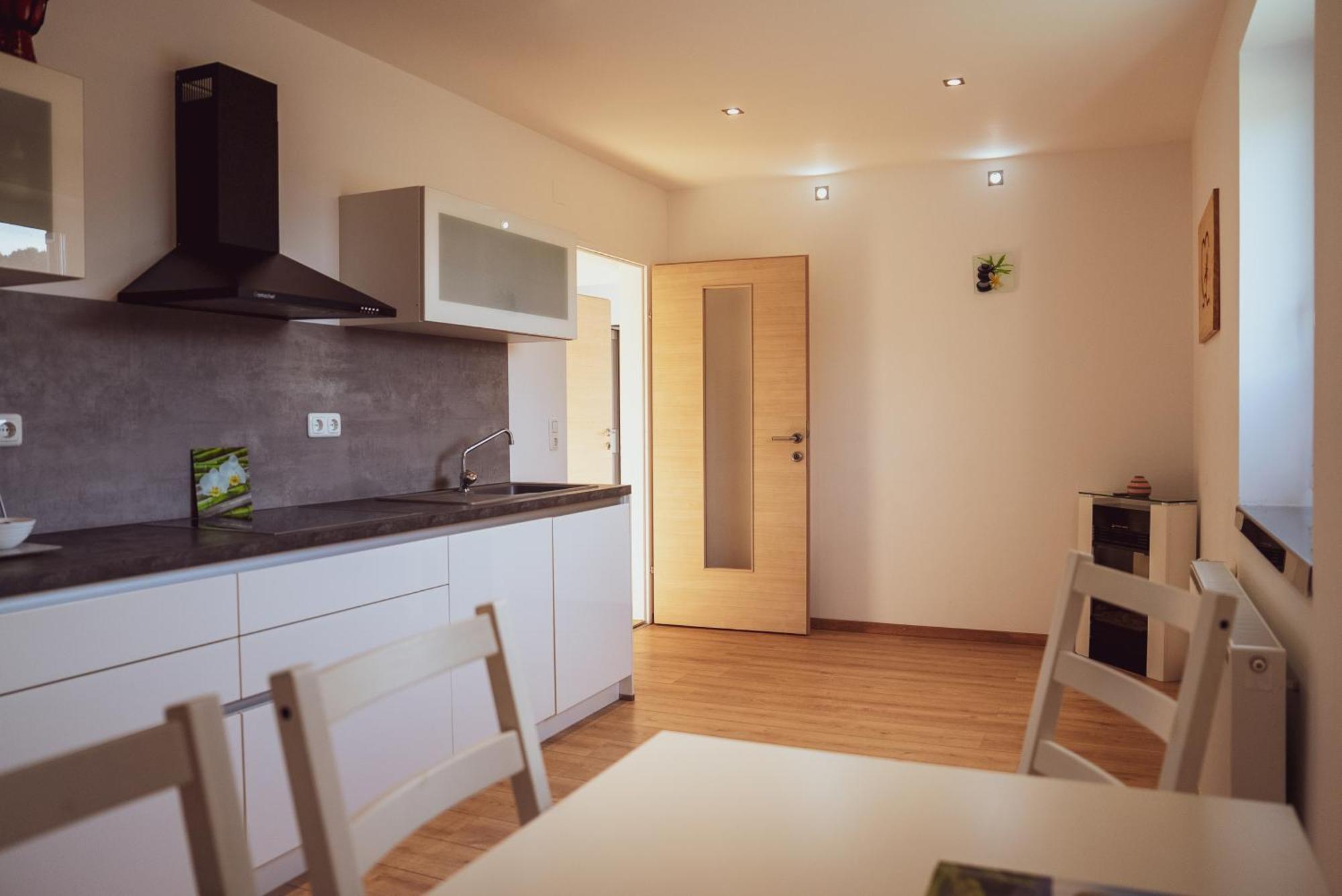 Claus Resch Appartements Leutschach Exterior foto